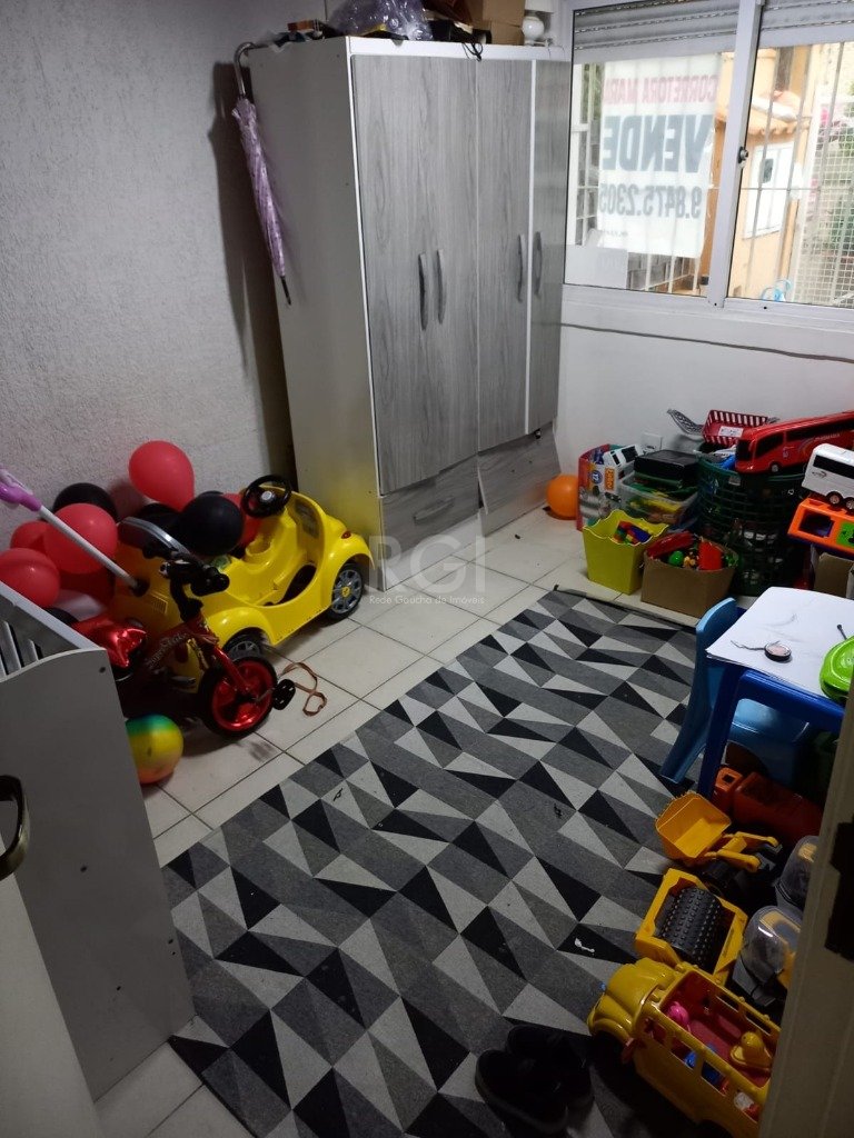 Casa à venda com 3 quartos, 70m² - Foto 4