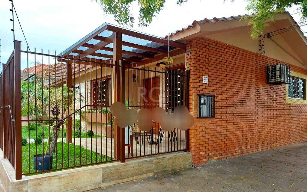 Casa à venda com 3 quartos, 160m² - Foto 2