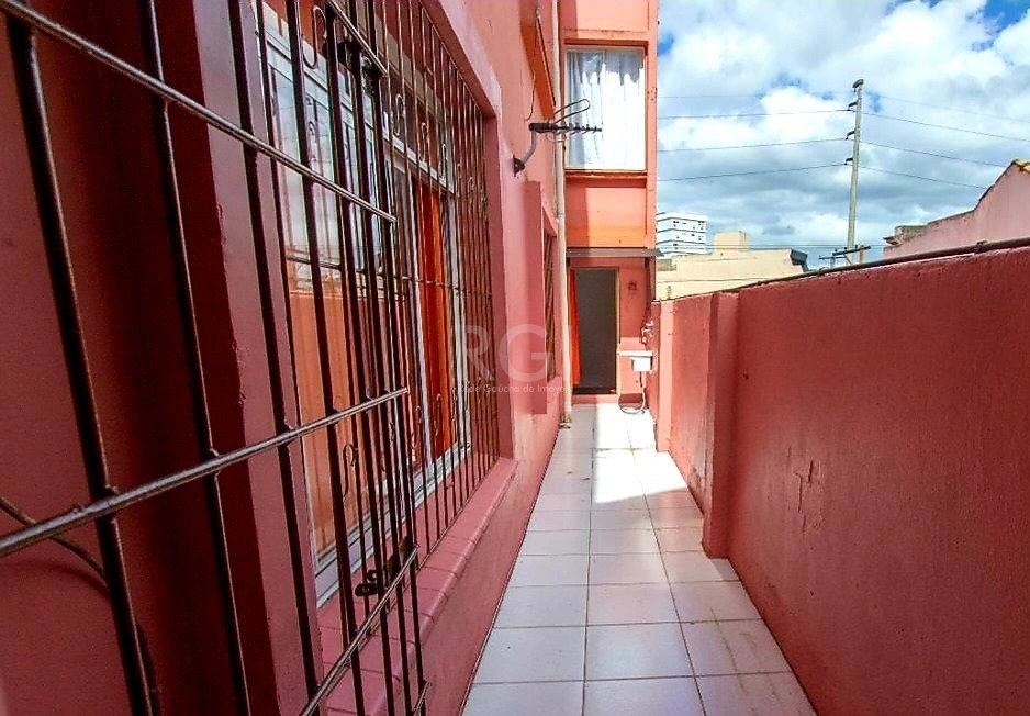 Apartamento à venda com 3 quartos, 110m² - Foto 1