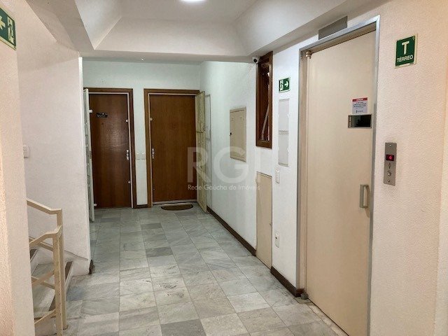 Apartamento à venda com 2 quartos, 71m² - Foto 3