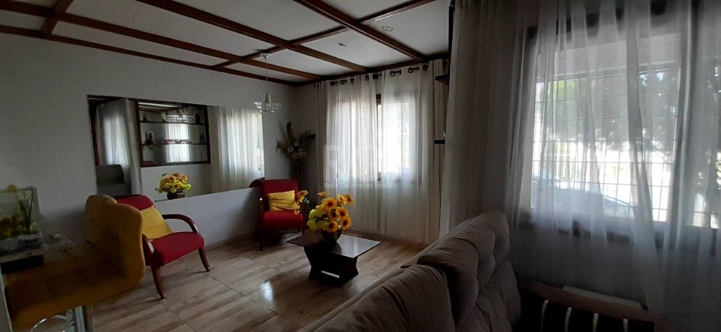 Casa à venda com 3 quartos, 106m² - Foto 2