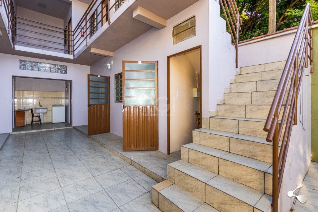 Casa à venda com 3 quartos, 180m² - Foto 1